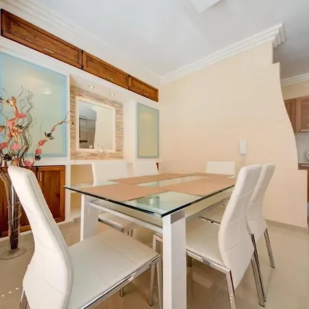 Amazing 1 Bedroom With Views In Apartamento *