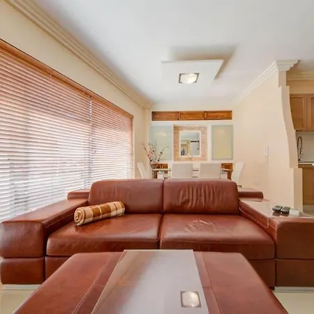 Amazing 1 Bedroom With Views In