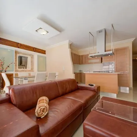 Amazing 1 Bedroom With Views In Apartment Mellieħa