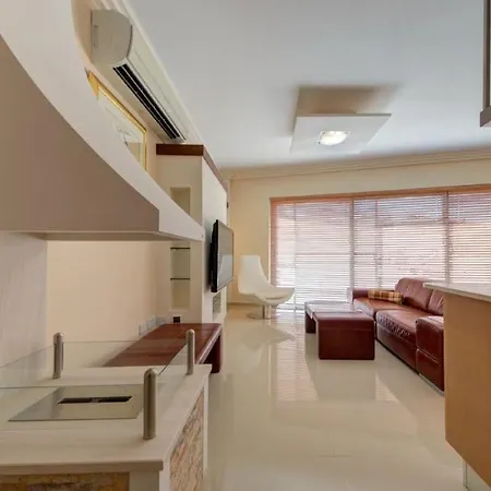 Apartamento Amazing 1 Bedroom With Views In *